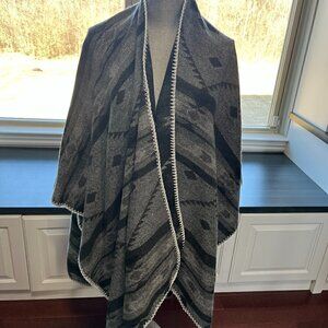 Express Reversable Aztec Print Poncho OS Gray and Black NWOT